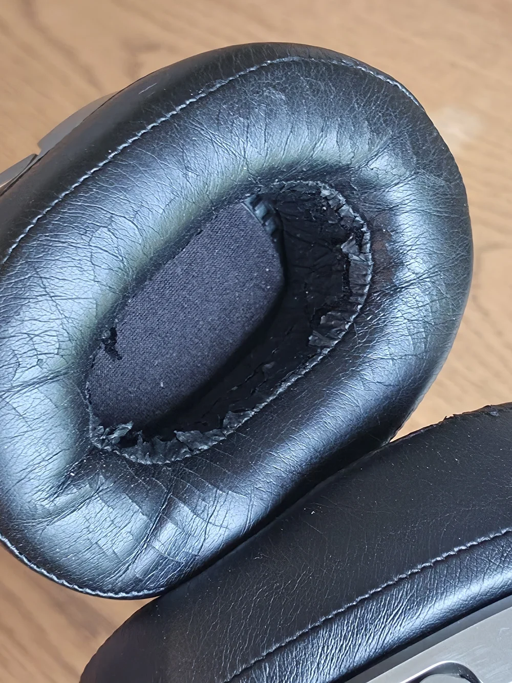 SONY MDR-HW700DS  Headset Only. Working
